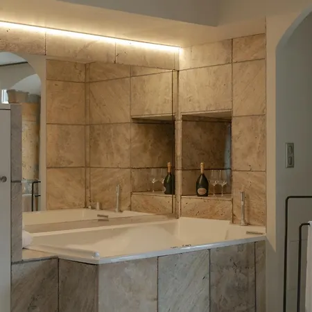 Hotel Le Gourguillon