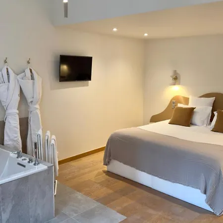 Hotel Le Gourguillon 2*