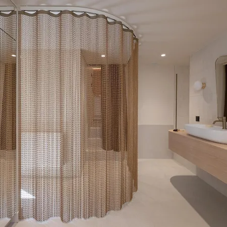 Hotel Mihotel Le Gourguillon 2*