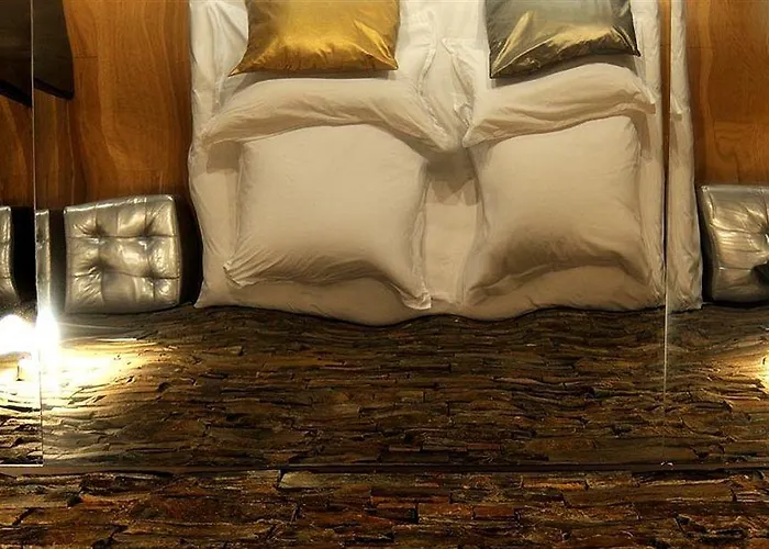 Mihotel Le Gourguillon Hotel 3*