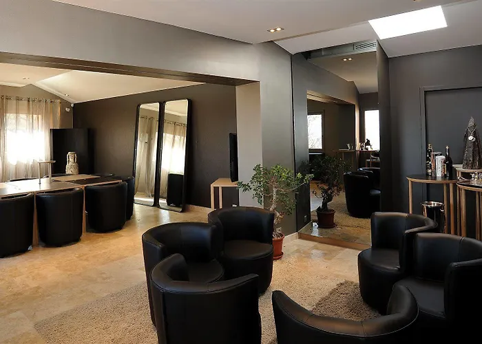 Mihotel Le Gourguillon 3* ליון