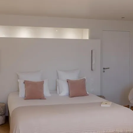 Mihotel Le Gourguillon 3*