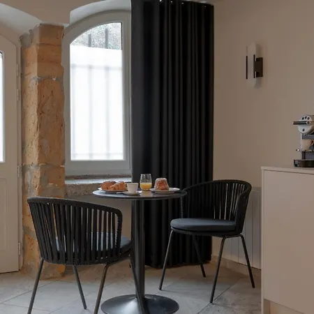 Mihotel Le Gourguillon 3*