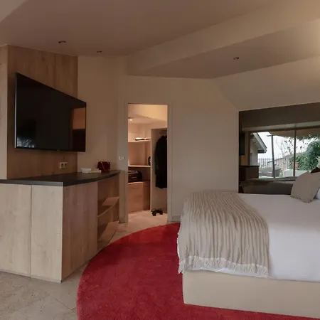 Mihotel Le Gourguillon Szálloda