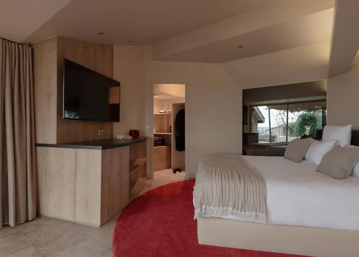 Mihotel Le Gourguillon Hotel
